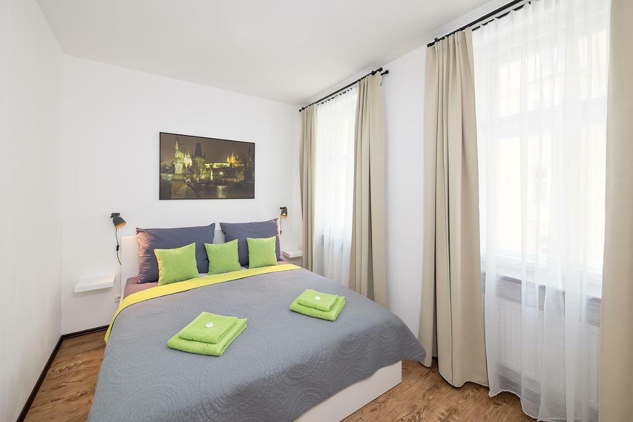 Apartment Near City Centre With Parking Place Prag Exterior foto